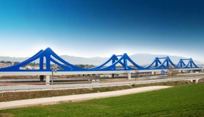 Plataforma de viaducto sobre la AP-7, HSR Madrid-Zaragoza-Barcelona-Frontera Francesa /  Viaduct platform over the AP-7, HSR Madrid-Zaragoza-Barcelona-French Border